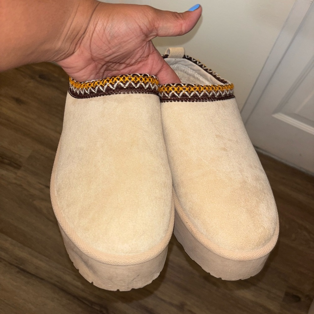 Embroidered Tan Slip-On Women's Shoes - Picture 9 of 10
